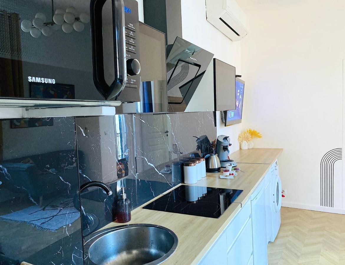 Sea - 2 Bedroom - Kitchen - Wifi - Tramway - Air Conditioner نيس المظهر الخارجي الصورة